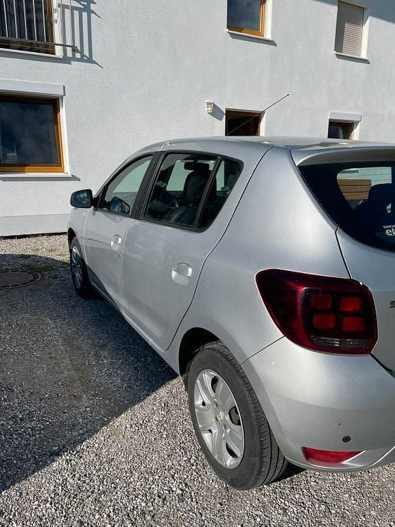 Silber Gebraucht 2018 Dacia Sandero Kleinwagen | 7.000 € (Guter Preis) - Bild 1/4