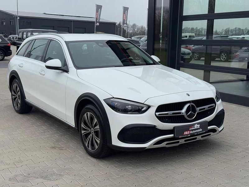 Gebraucht Mercedes C220 200 PS (147 kW) 2022 Weiß Limousine