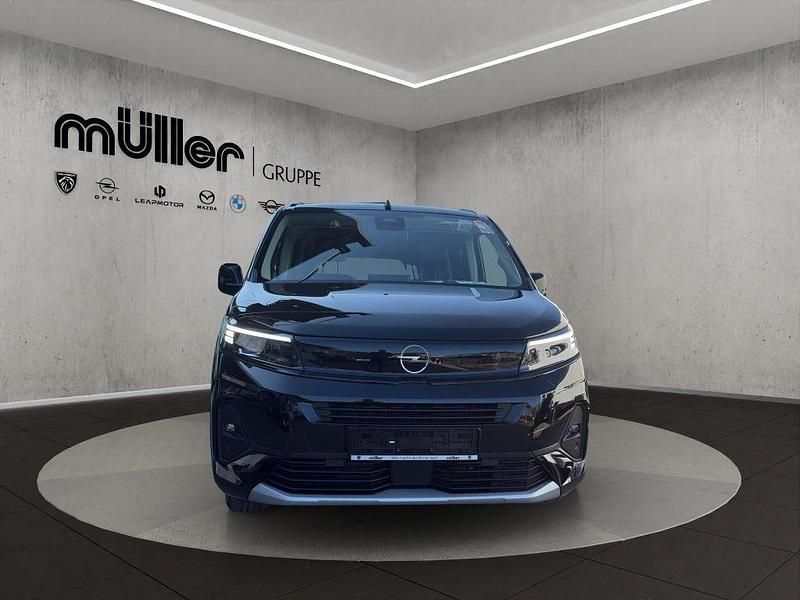 Neu Opel Combo Life 131 PS (96 kW) 2026 Lackierung schwarz perla nera/ Van / Kleinbus