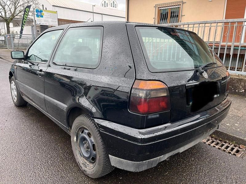 Gebraucht VW Golf III 75 PS (55 kW) 1997 Schwarz Kleinwagen