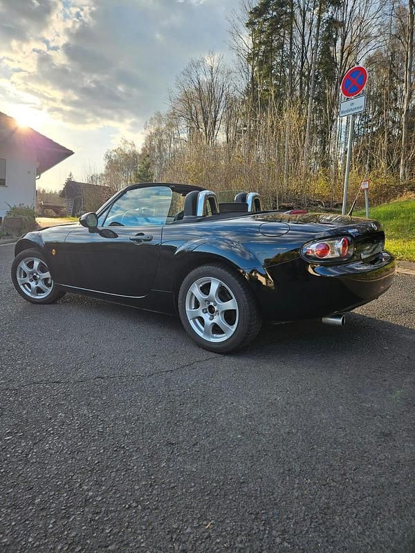 Gebraucht Mazda MX5 126 PS (92 kW) 2006 Schwarz Cabrio