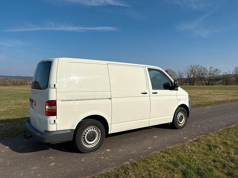 Gebraucht VW Transporter 102 PS (75 kW) 2010 Weiß Van