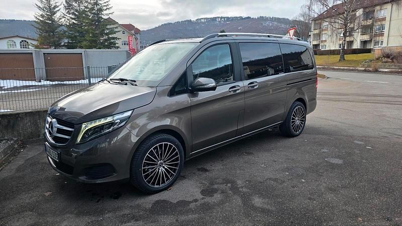 Gebraucht Mercedes V220 163 PS (119 kW) 2015 Grau Van / Kleinbus