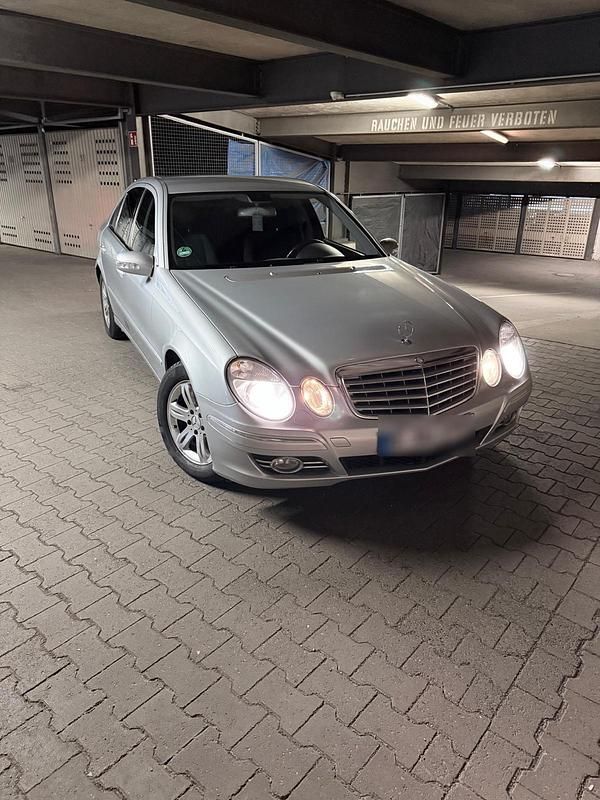 Gebraucht Mercedes E200 163 PS (119 kW) 2006 Limousine
