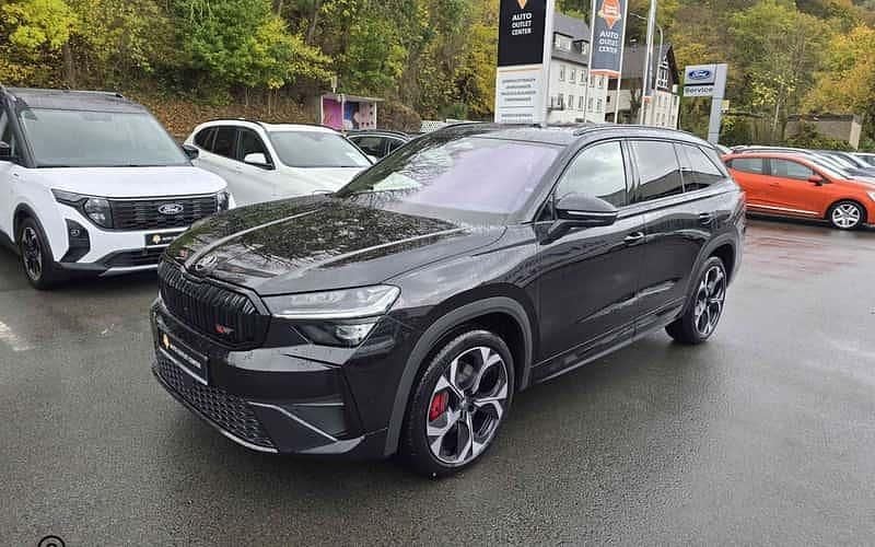 Schwarz Neu 2025 Skoda Kodiaq RS SUV | 52.980 € (Fairer Preis) - Bild 1/4