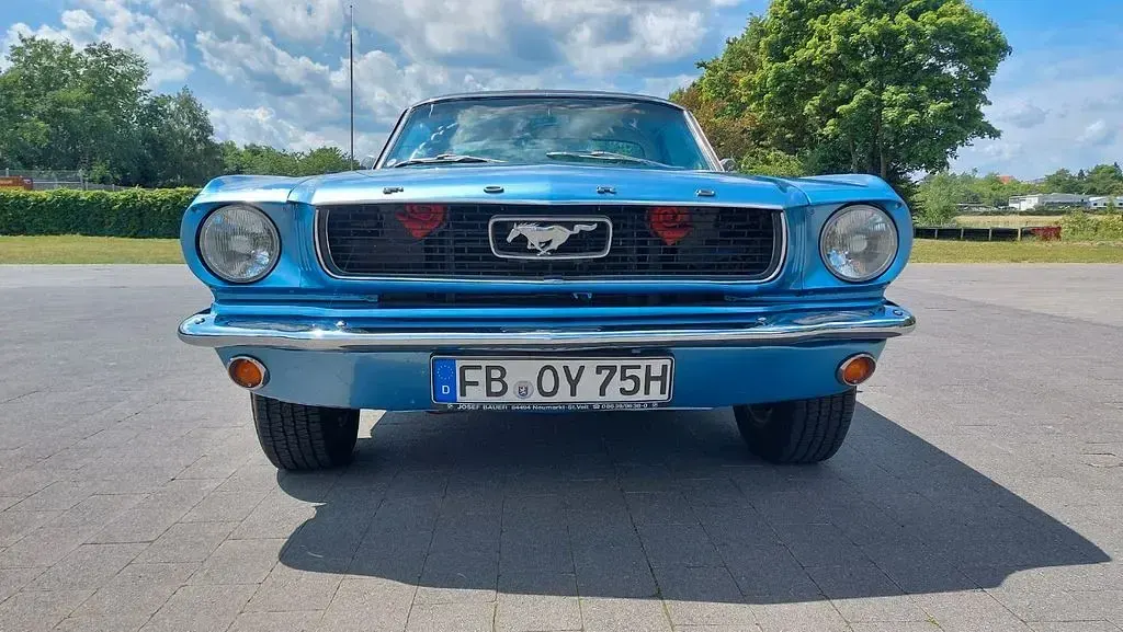 Używany Ford V8 175 KM (128 kW) 1966 Niebieski