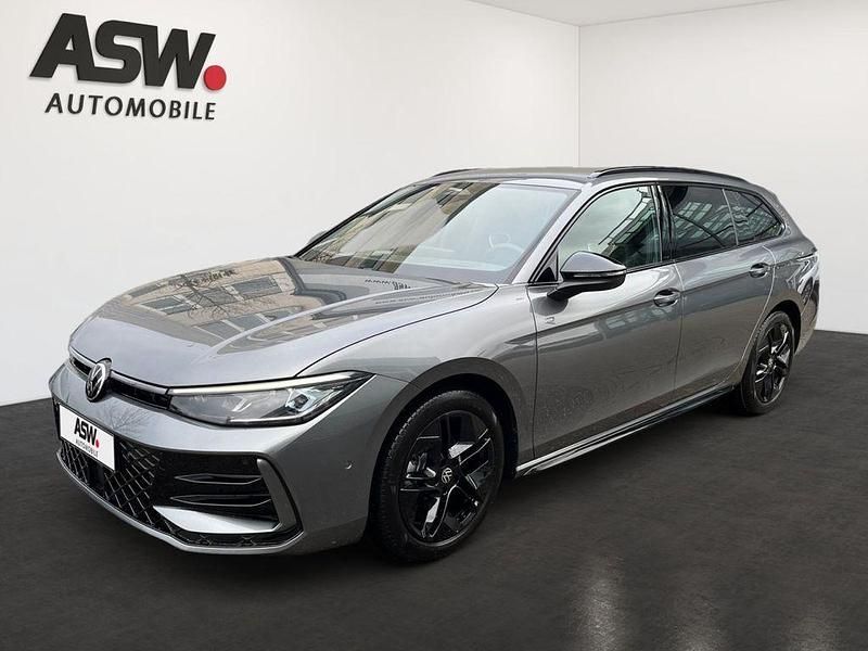 Neu VW Passat R-line 150 PS (110 kW) 2026 Diabasgrau metallic Kombi