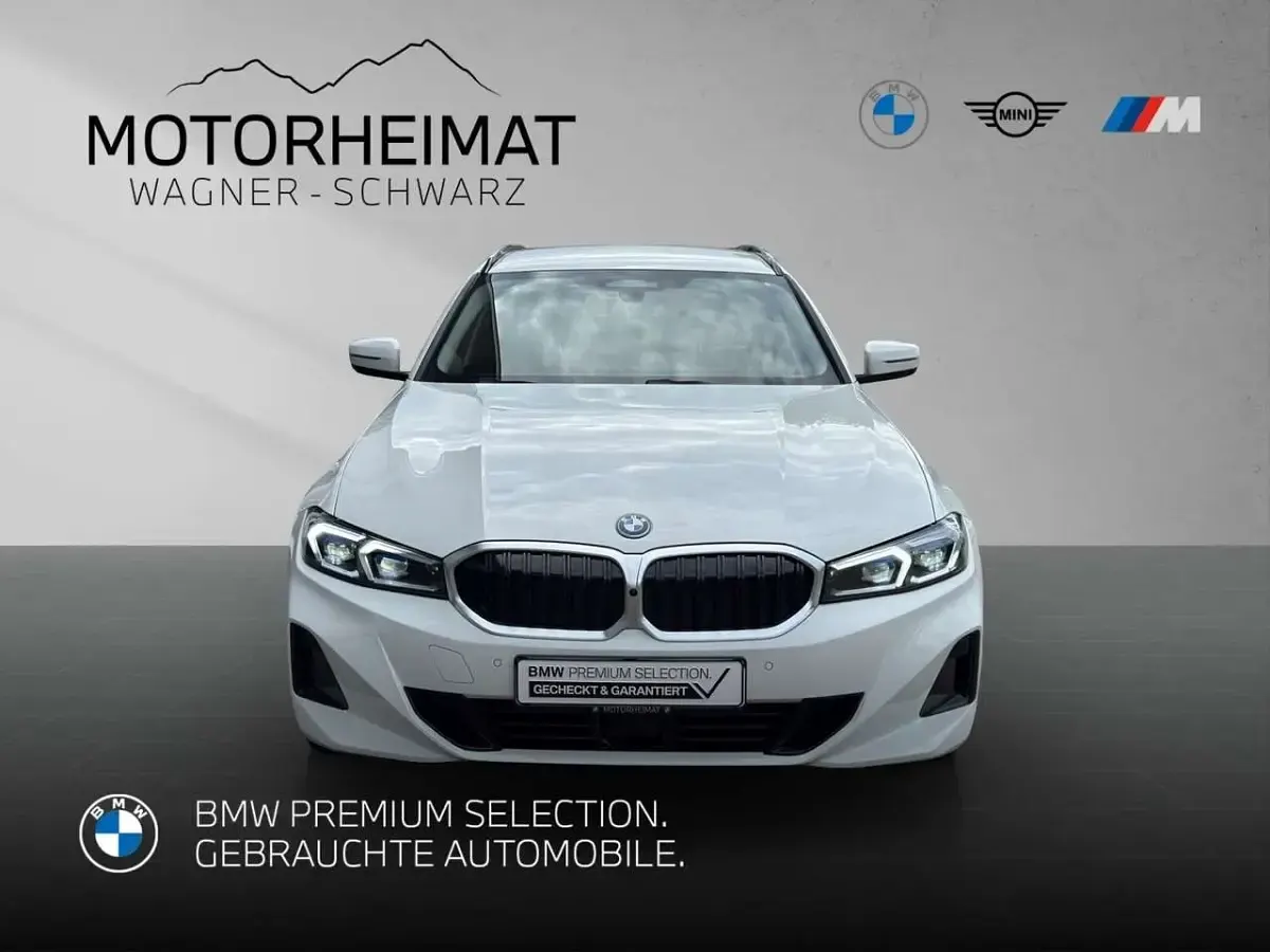 Gebraucht BMW 330e 292 PS (214 kW) 2025 Alpinweiß uni Kombi
