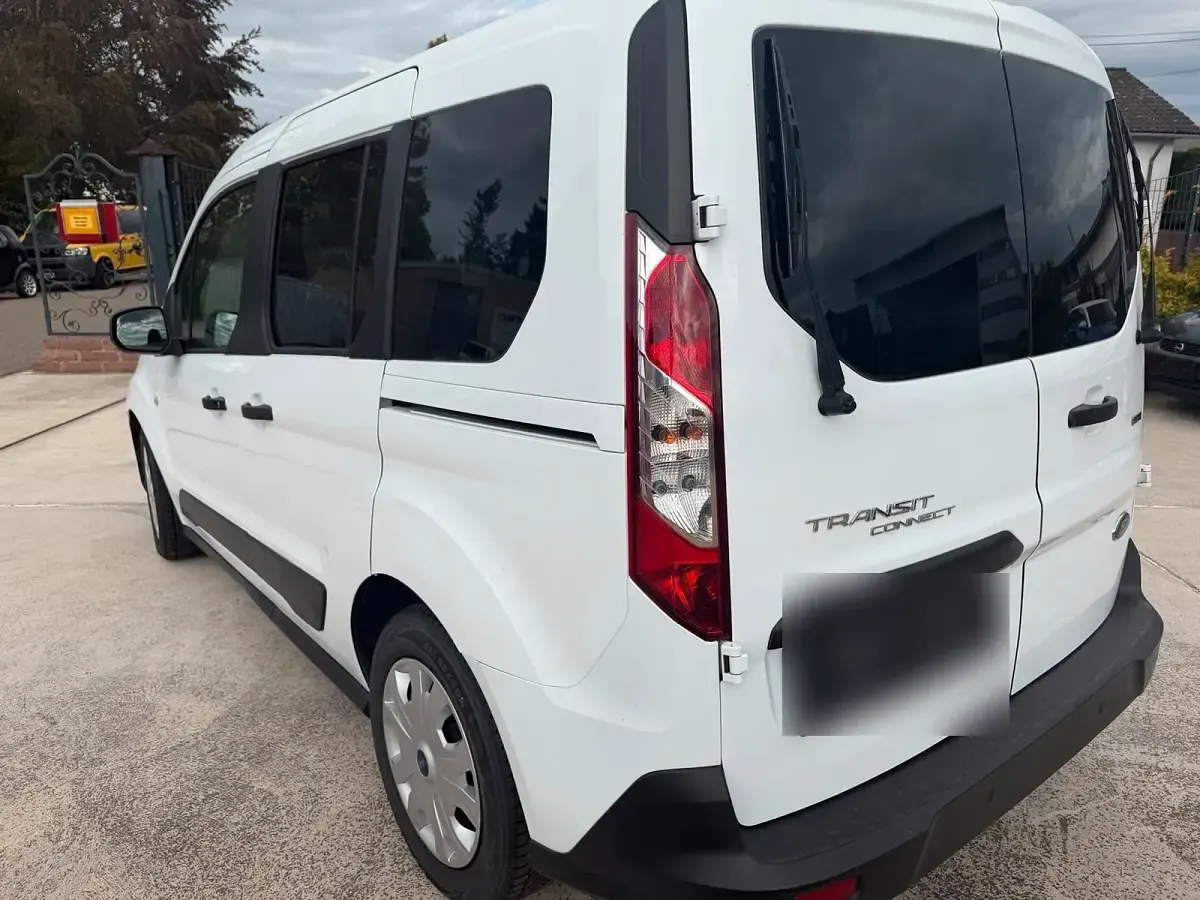 Gebraucht Ford Tourneo Connect 120 PS (88 kW) 2018 Weiß Van / Kleinbus