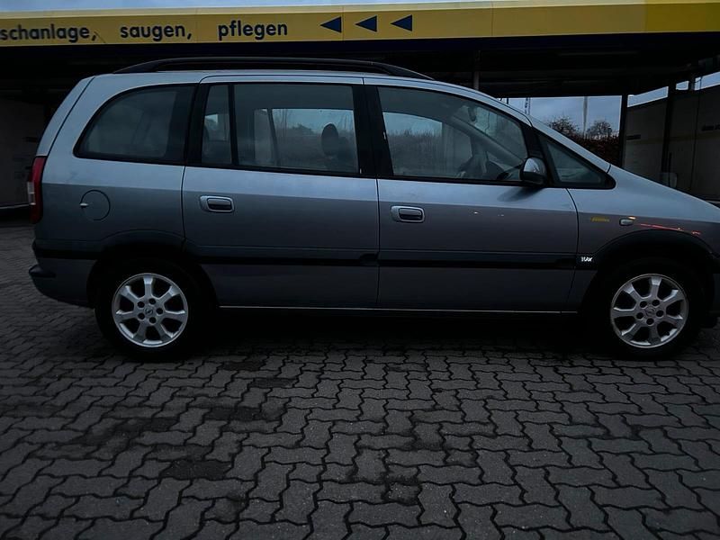 Gebraucht Opel Zafira 125 PS (91 kW) 2003 Grau Van / Kleinbus
