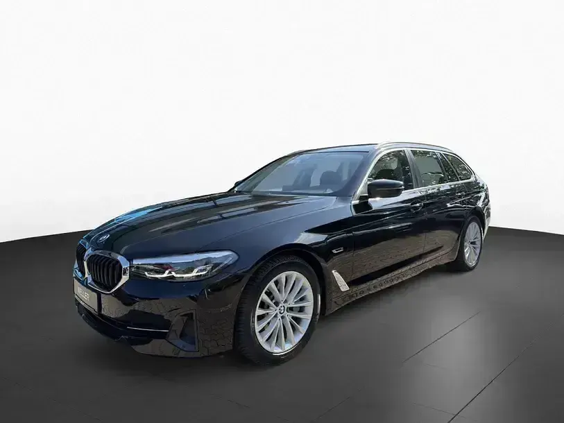 Gebraucht BMW 530e Sport Line 292 PS (214 kW) 2022 Schwarz (schwarz) Kombi