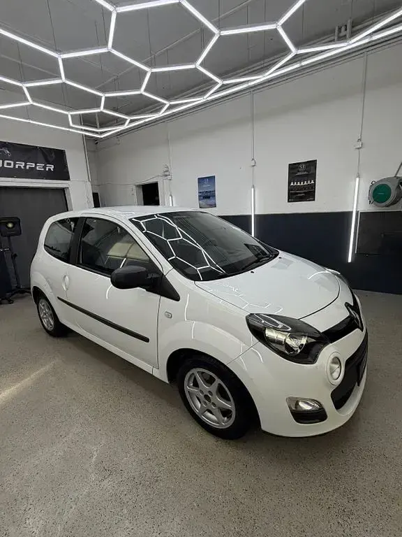 Gebraucht Renault Twingo Expression 75 PS (55 kW) 2014 Weiß Kleinwagen