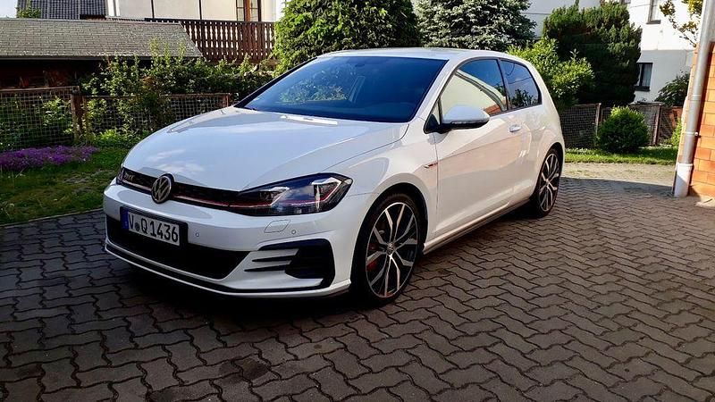 Weiß Gebraucht 2017 VW Golf GTI Limousine | 19.999 € (Fairer Preis) - Bild 1/4