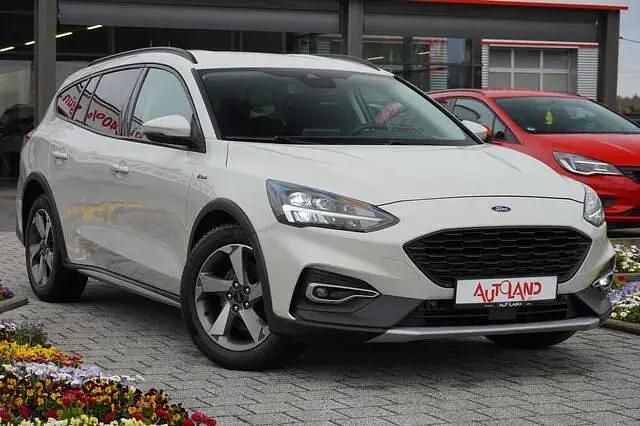 Używany Ford Focus Active 150 KM (110 kW) 2019 Biały Sedan/Limuzyna