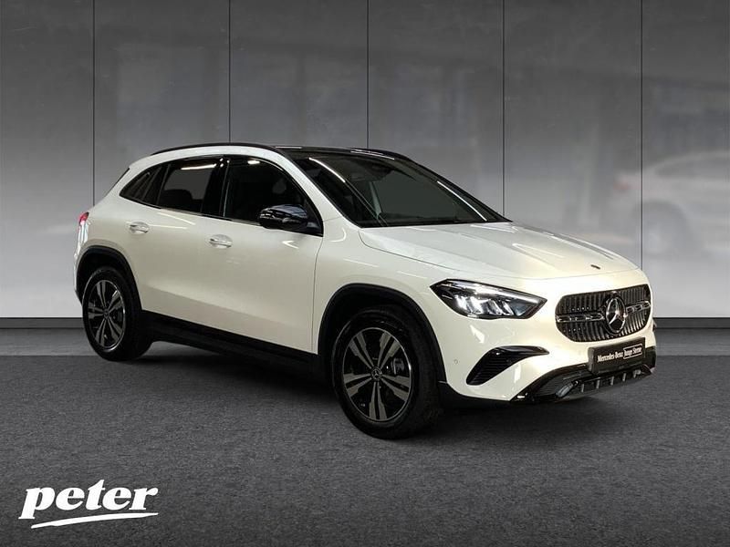 Gebraucht Mercedes GLA220 Night 190 PS (139 kW) 2026 Unilack polarweiß SUV