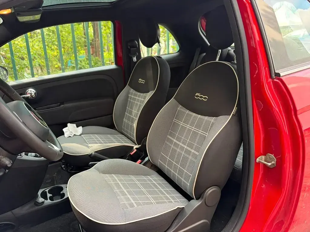 Gebraucht Fiat 500 Lounge 69 PS (50 kW) 2019 Rot