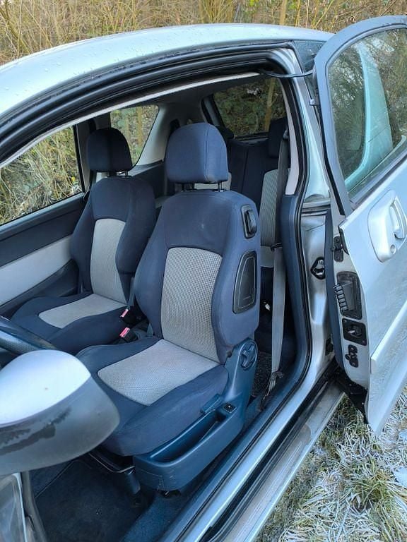 Gebraucht Peugeot 1007 Premium 75 PS (55 kW) 2007 Grau Van / Kleinbus