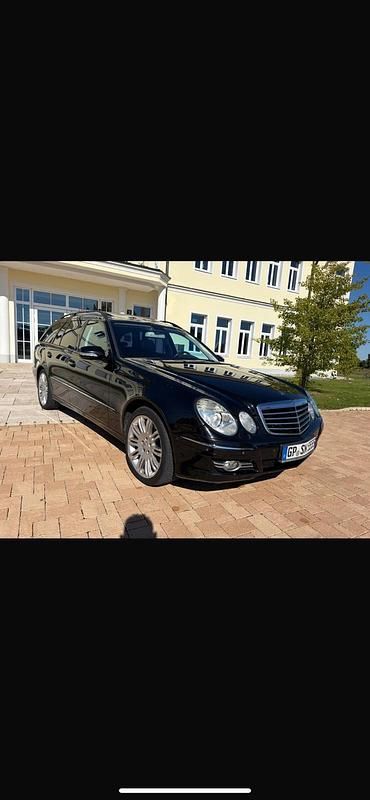 Schwarz Gebraucht 2007 Mercedes E320 Kombi | 4.800 € (Guter Preis) - Bild 1/4