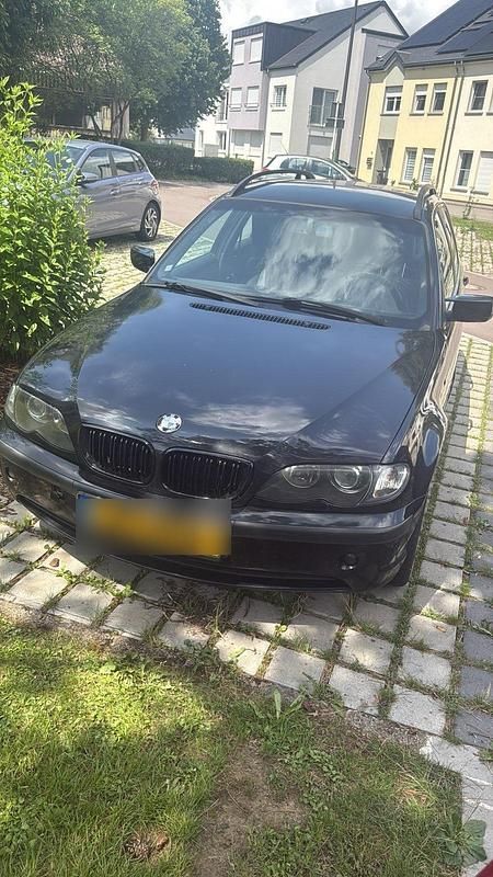 Schwarz Gebraucht 2004 BMW 330 Kombi | 3.900 € (Superpreis) - Bild 1/2