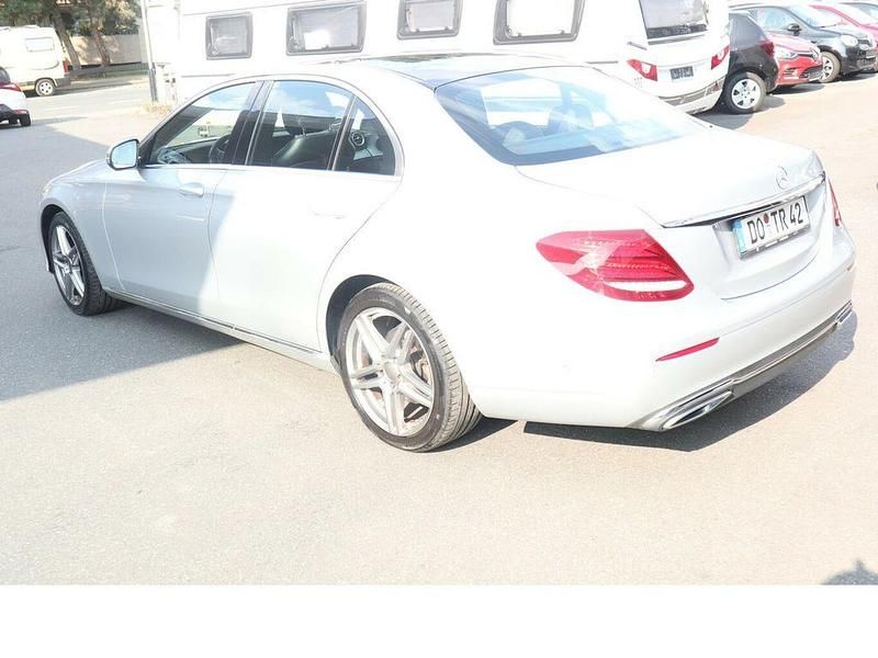 Gebraucht Mercedes E220 194 PS (142 kW) 2017 Grau Limousine