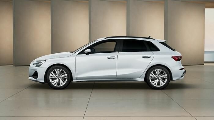 Second-hand Audi A3 Sport 116 CP (85 kW) 2025 Alb Berlinǎ