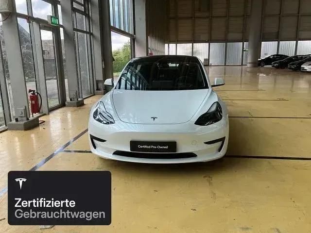 Used Tesla Model 3 RWD 283 kW (385 HP) 2023 White Sedan