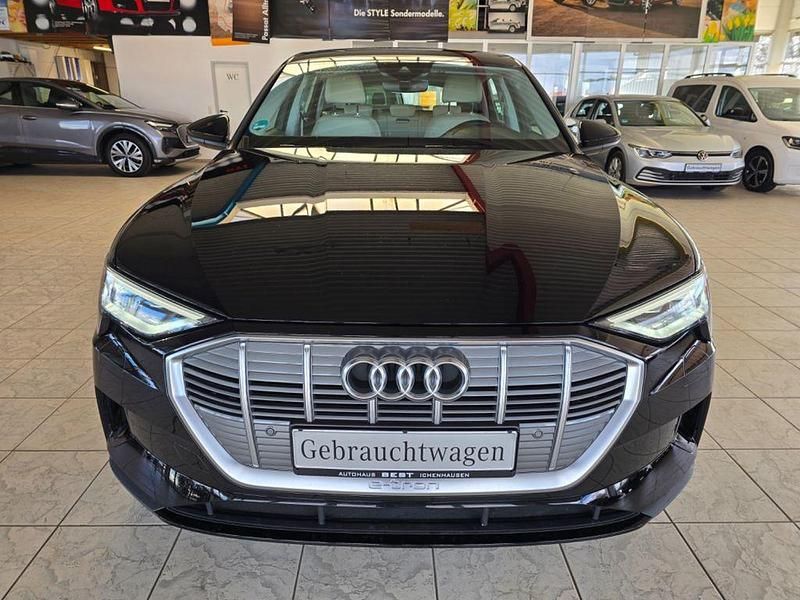 Gebraucht Audi e-tron Advanced 300 kW (408 PS) 2023 Brillantschwarz SUV