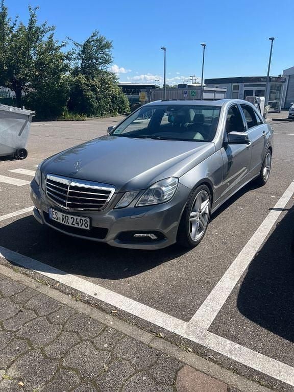 Gebraucht Mercedes E350 Avantgarde 231 PS (169 kW) 2009 Grau Limousine