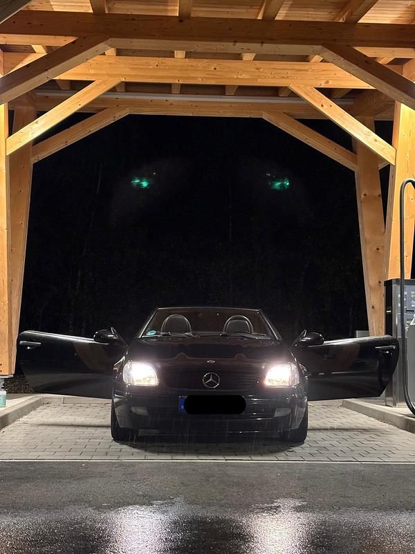 Schwarz Gebraucht 1999 Mercedes SLK230 Cabrio | 4.300 € (Guter Preis) - Bild 1/4
