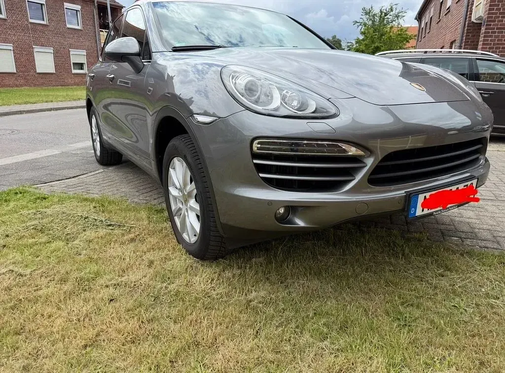 Gebraucht Porsche Cayenne 245 PS (180 kW) 2012 Grau SUV