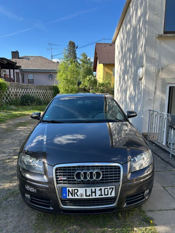 Grau Gebraucht 2007 Audi A3 Sportback S-Line Limousine | 2.999 € (Superpreis) - Bild 1/4