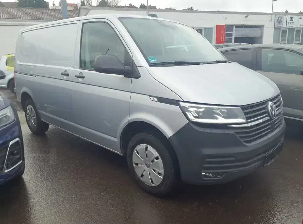 Używany VW Transporter 150 KM (110 kW) 2023 Srebrny Van