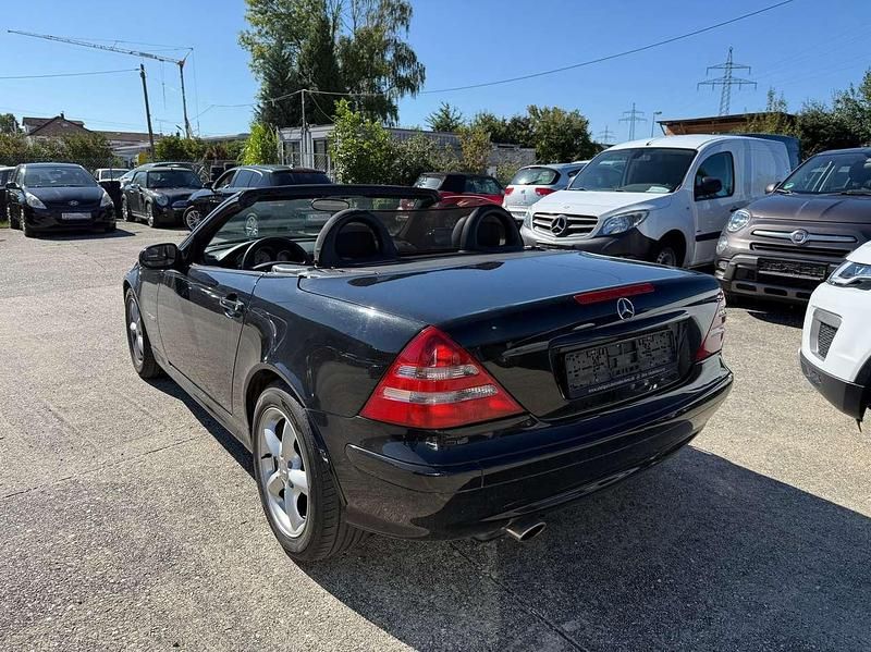 Gebraucht Mercedes SLK200 163 PS (119 kW) 2003 Schwarz Cabrio