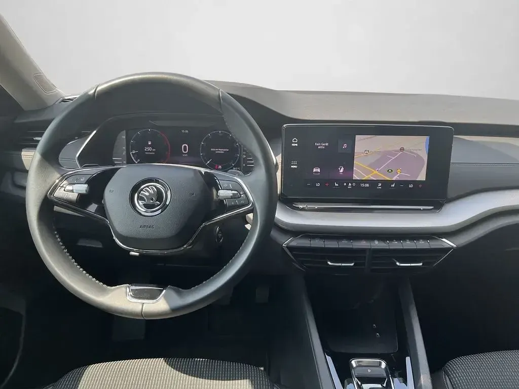 Gebraucht Skoda Octavia Ambition 116 PS (85 kW) 2023 Blackmagic perleffekt Kombi