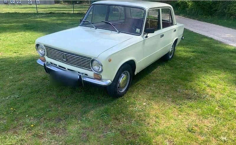 Second-hand Lada 2101 62 CP (45 kW) 1973 Berlinǎ
