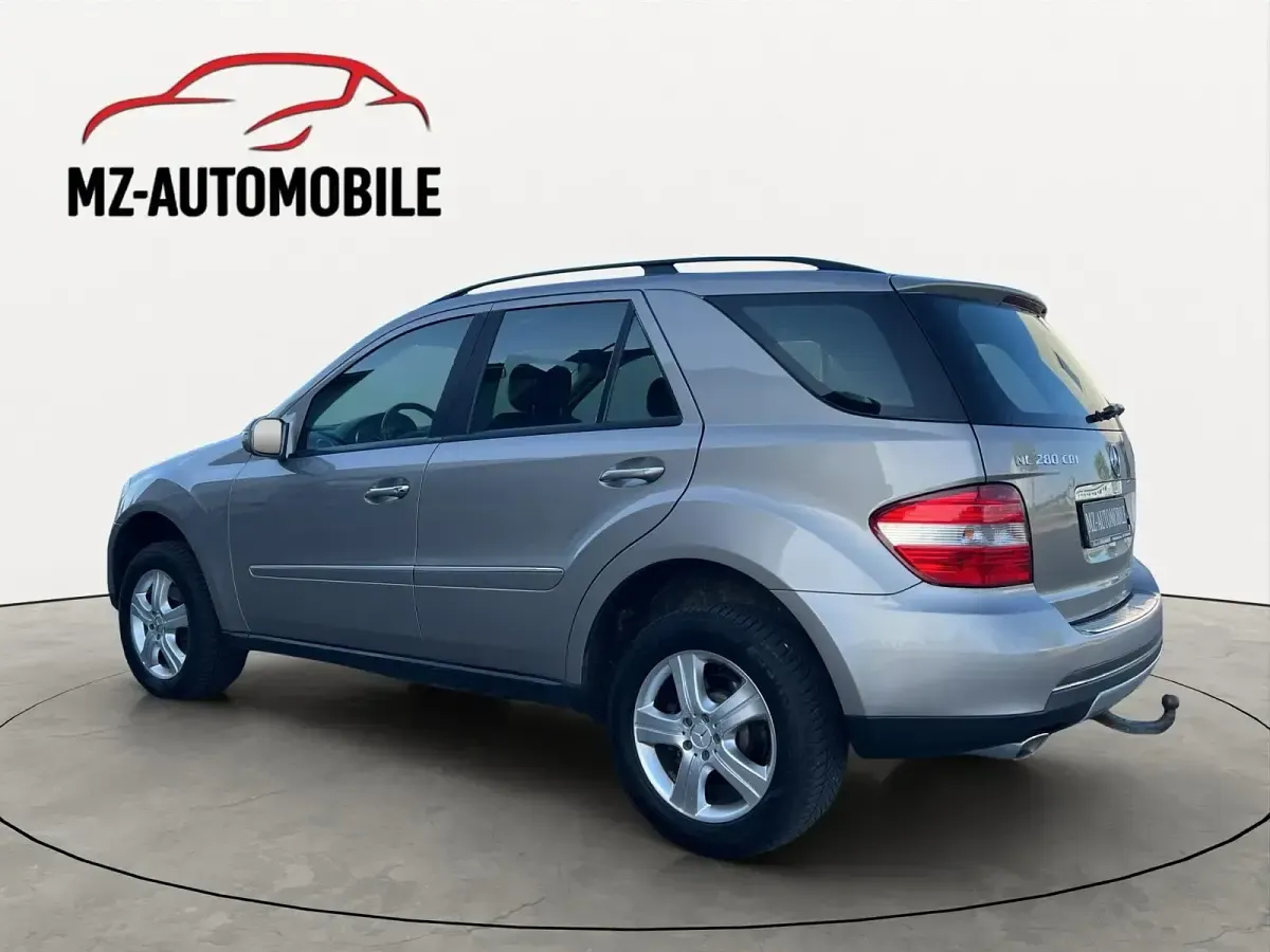 Gebraucht Mercedes ML280 190 PS (139 kW) 2008 Andere farben SUV