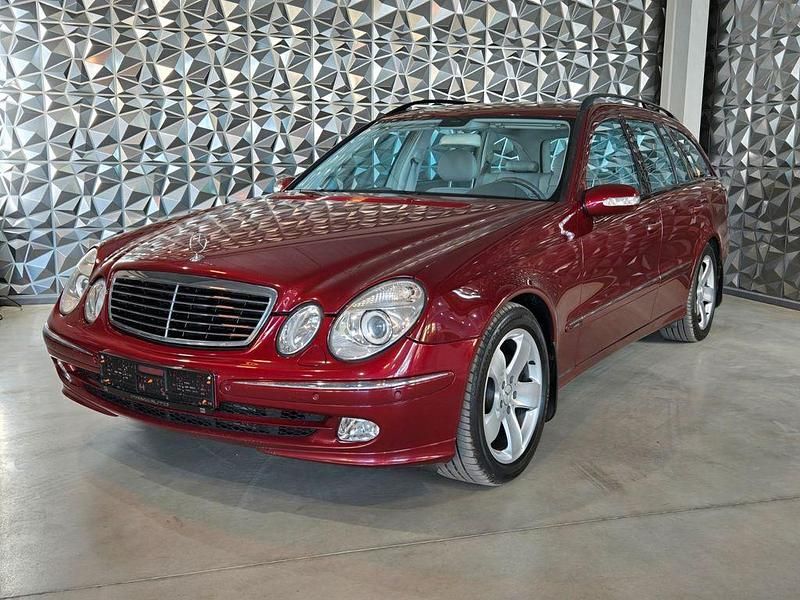 Rot Gebraucht 2004 Mercedes E320 Avantgarde Kombi | 7.890 € (Teuer) - Bild 1/4