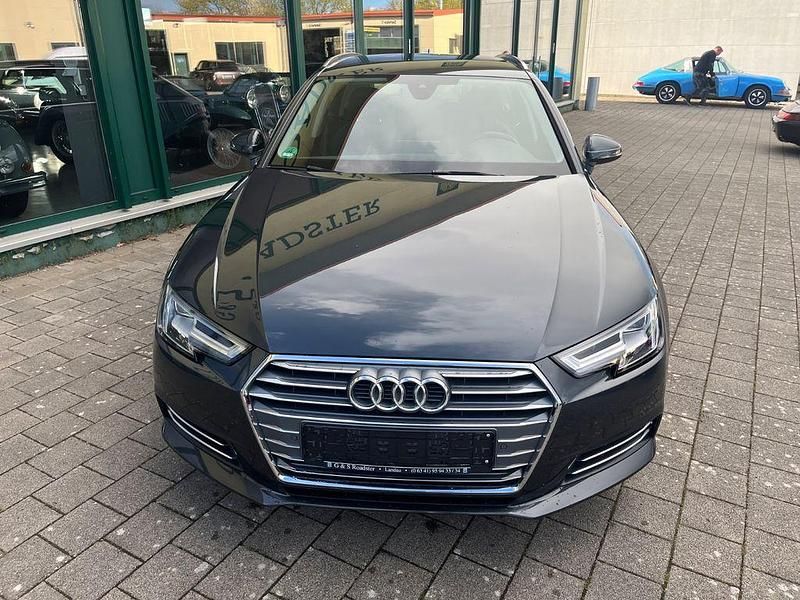 Gebraucht Audi A4 Sport 150 PS (110 kW) 2018 Grau Kombi