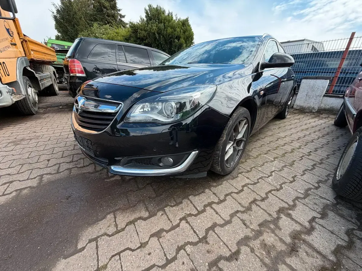 Gebraucht Opel Insignia 170 PS (125 kW) 2017 Schwarz Kombi