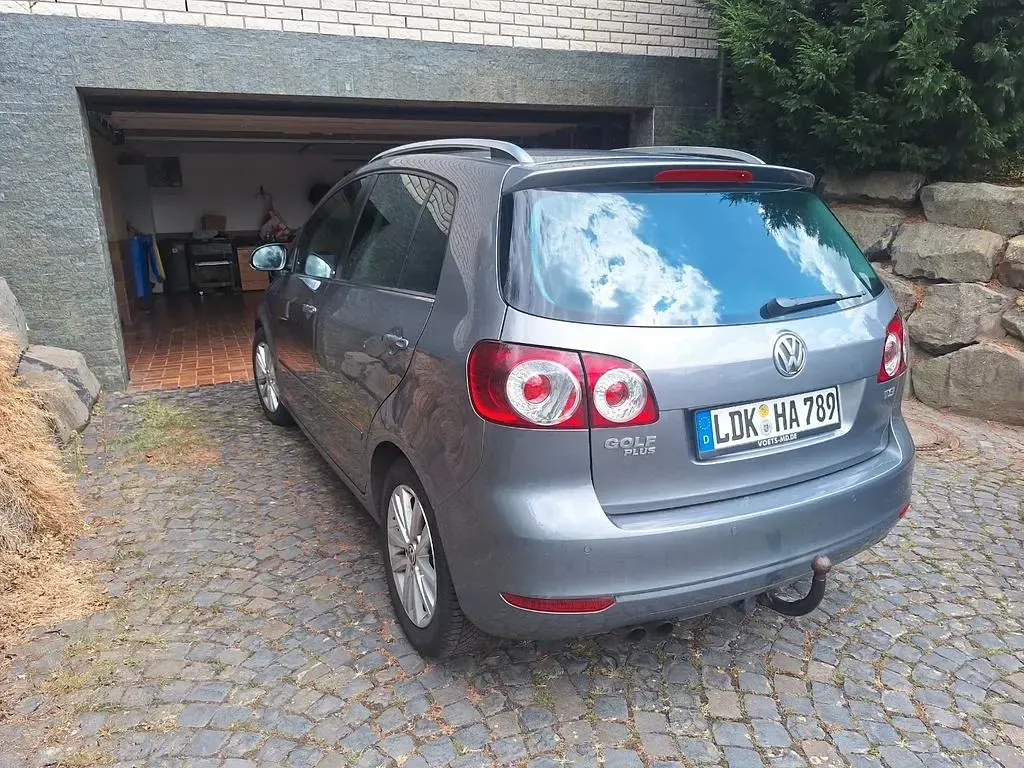Gebraucht VW Golf Plus Style 122 PS (89 kW) 2011 Grau Van / Kleinbus