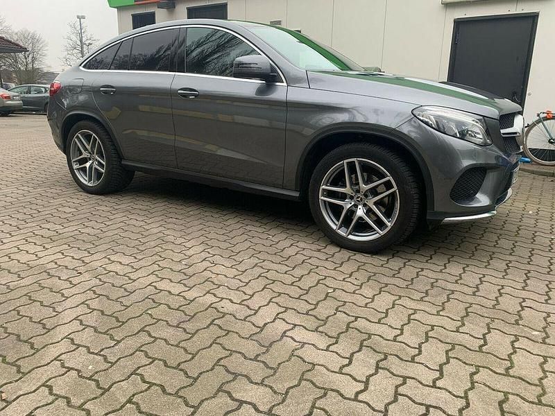 Gebraucht Mercedes GLE350 258 PS (189 kW) 2018 Grau metallic Coupé