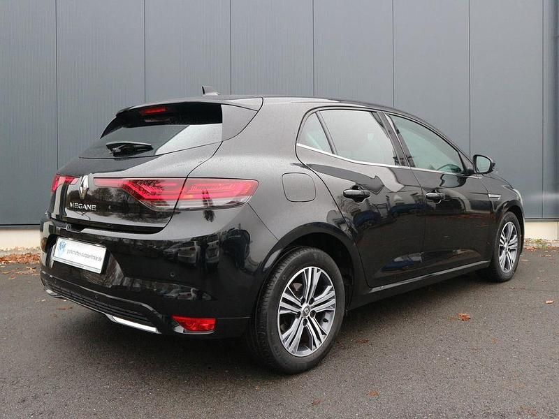 Gebraucht Renault Mégane IV Intens 140 PS (102 kW) 2021 Schwarz Limousine