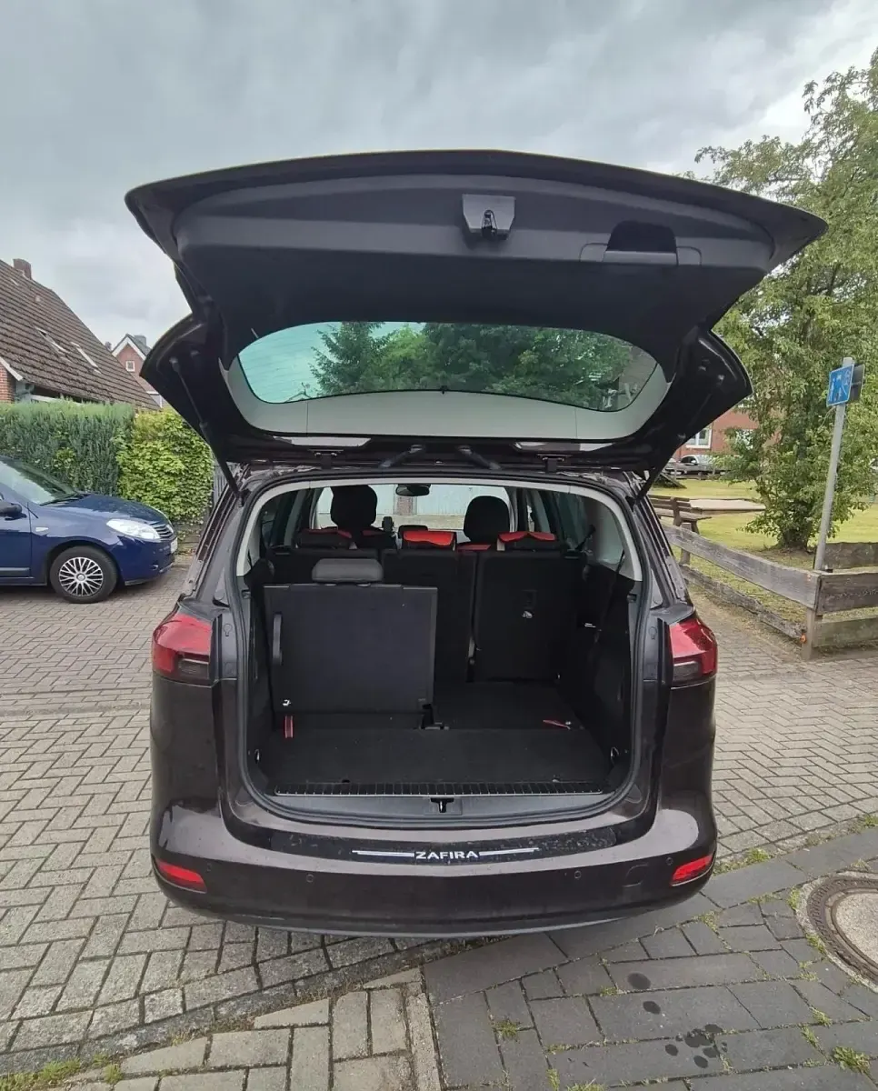 Gebraucht Opel Zafira 136 PS (100 kW) 2015 Braun Van / Kleinbus