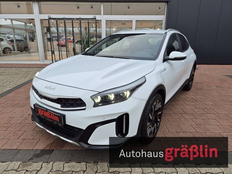 Weiß Gebraucht 2023 Kia XCeed Spirit SUV | 27.900 € (Etwas zu teuer) - Bild 1/3