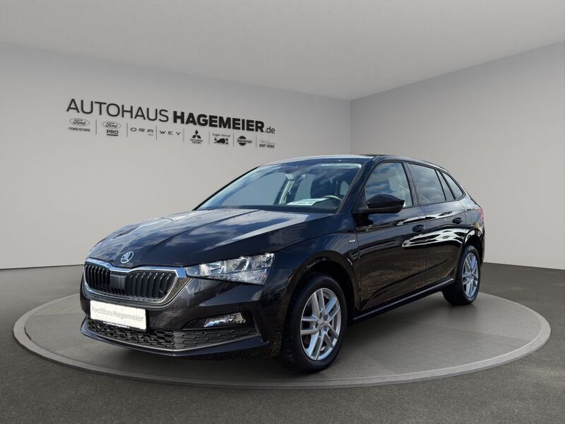 Schwarz Gebraucht 2021 Skoda Scala Ambition Kleinwagen | 17.990 € (Fairer Preis) - Bild 1/4