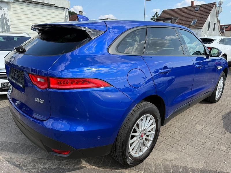 Gebraucht Jaguar F-Pace 179 PS (131 kW) 2018 Blau SUV