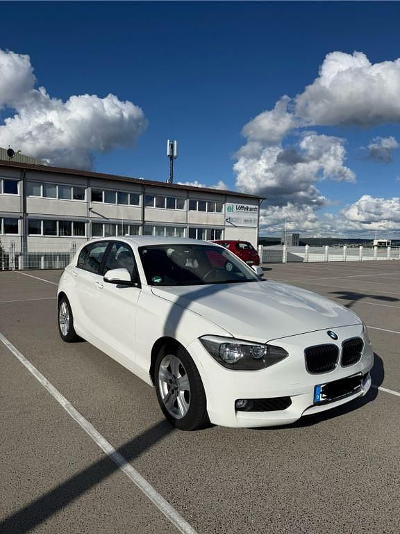 Gebraucht BMW 116 Efficient Dynamics 116 PS (85 kW) 2012 Weiß Kleinwagen