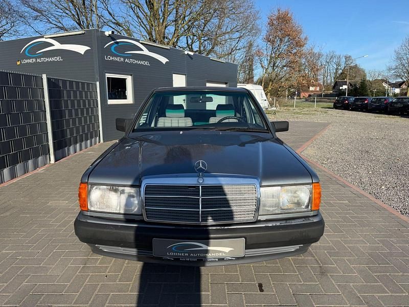 Gebraucht Mercedes 190 122 PS (89 kW) 1993 Grau Limousine