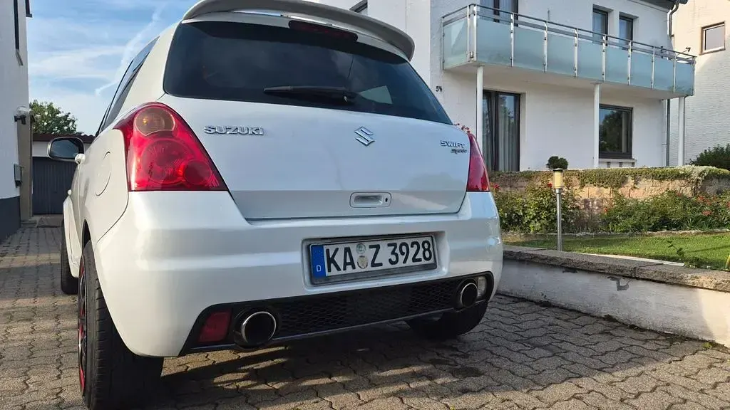 Gebraucht Suzuki Swift Sport 125 PS (91 kW) 2009 Weiß Kleinwagen