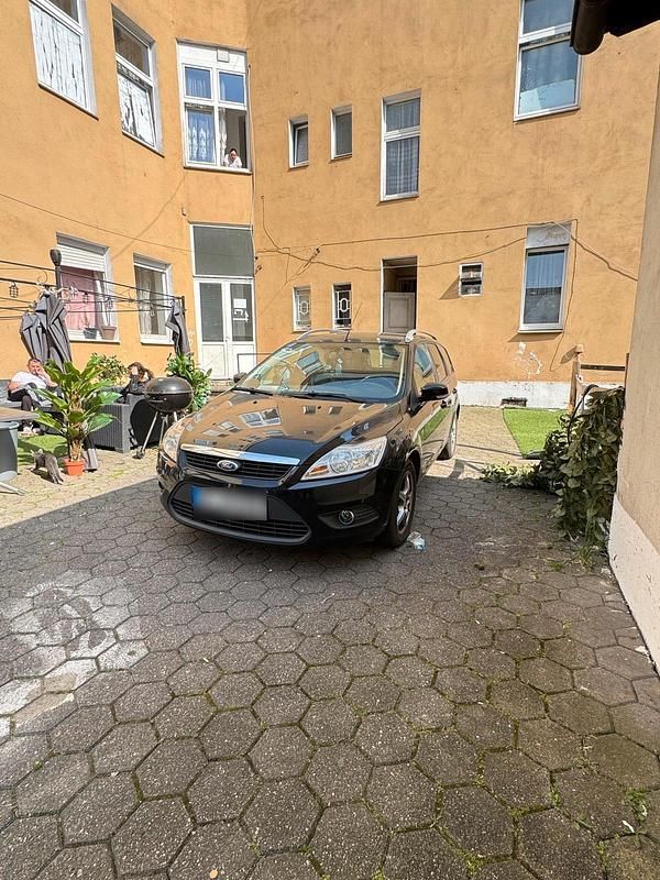 Gebraucht Ford Focus 99 PS (72 kW) 2008 Schwarz Kombi